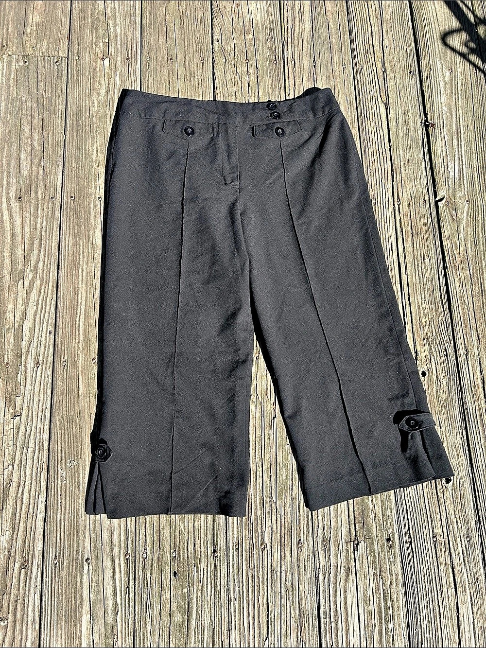 Larry Levine Professional Black Cargo Capris Size 12